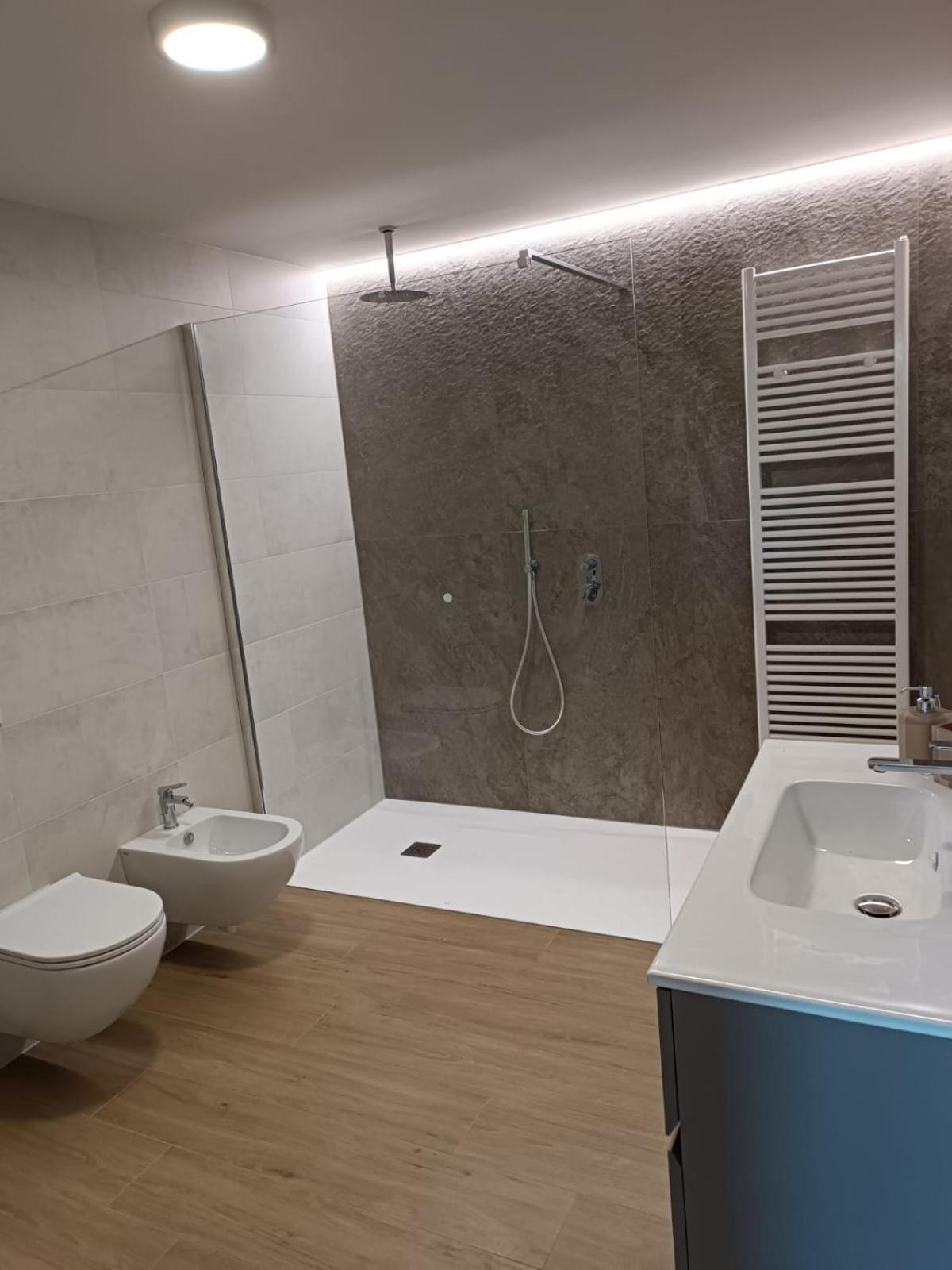 Studio Zu - Lakeside Apartment Riva di Solto Ngoại thất bức ảnh